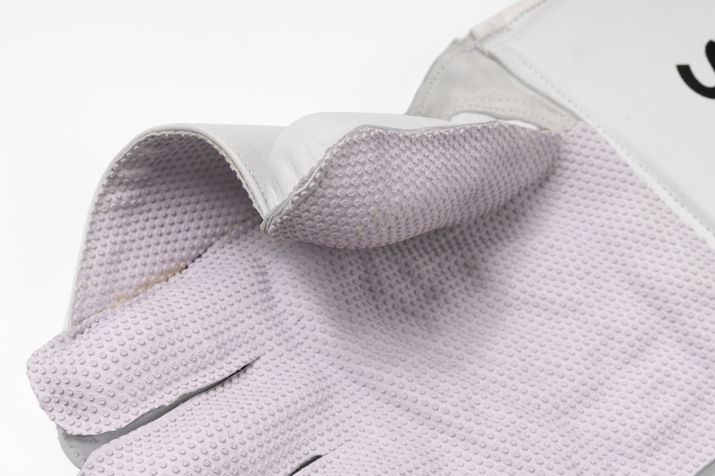 Assassin Pro Wicket Keeping Gloves