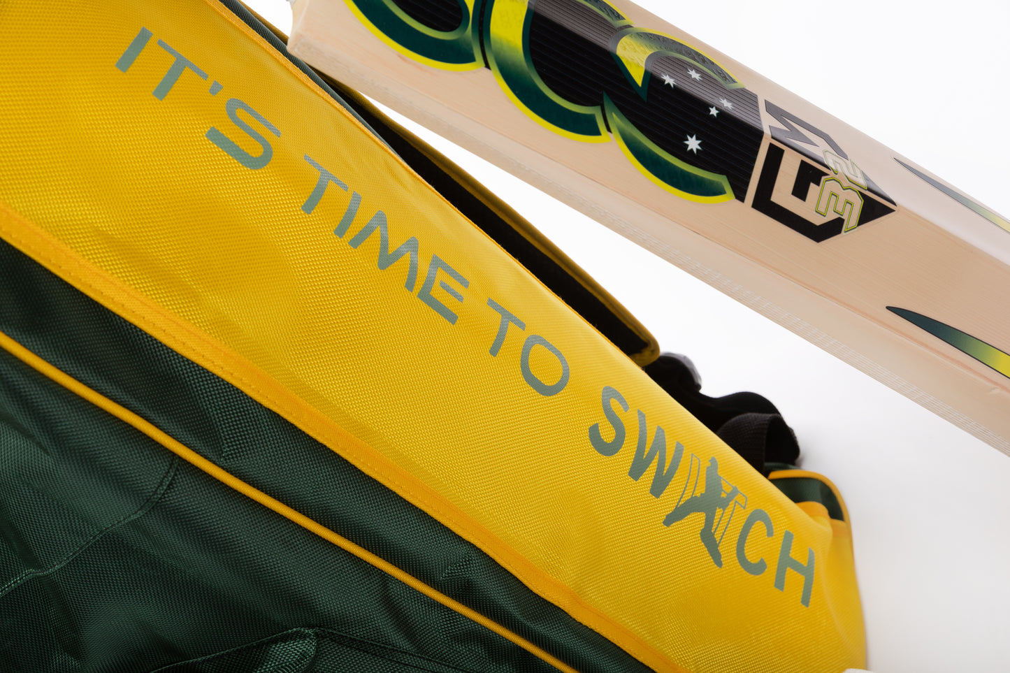 SWITCH Youth Cricket Kit