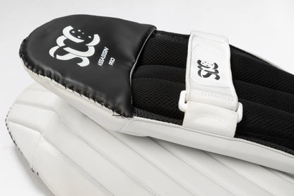 Assassin Pro Wicket Keeping Pads