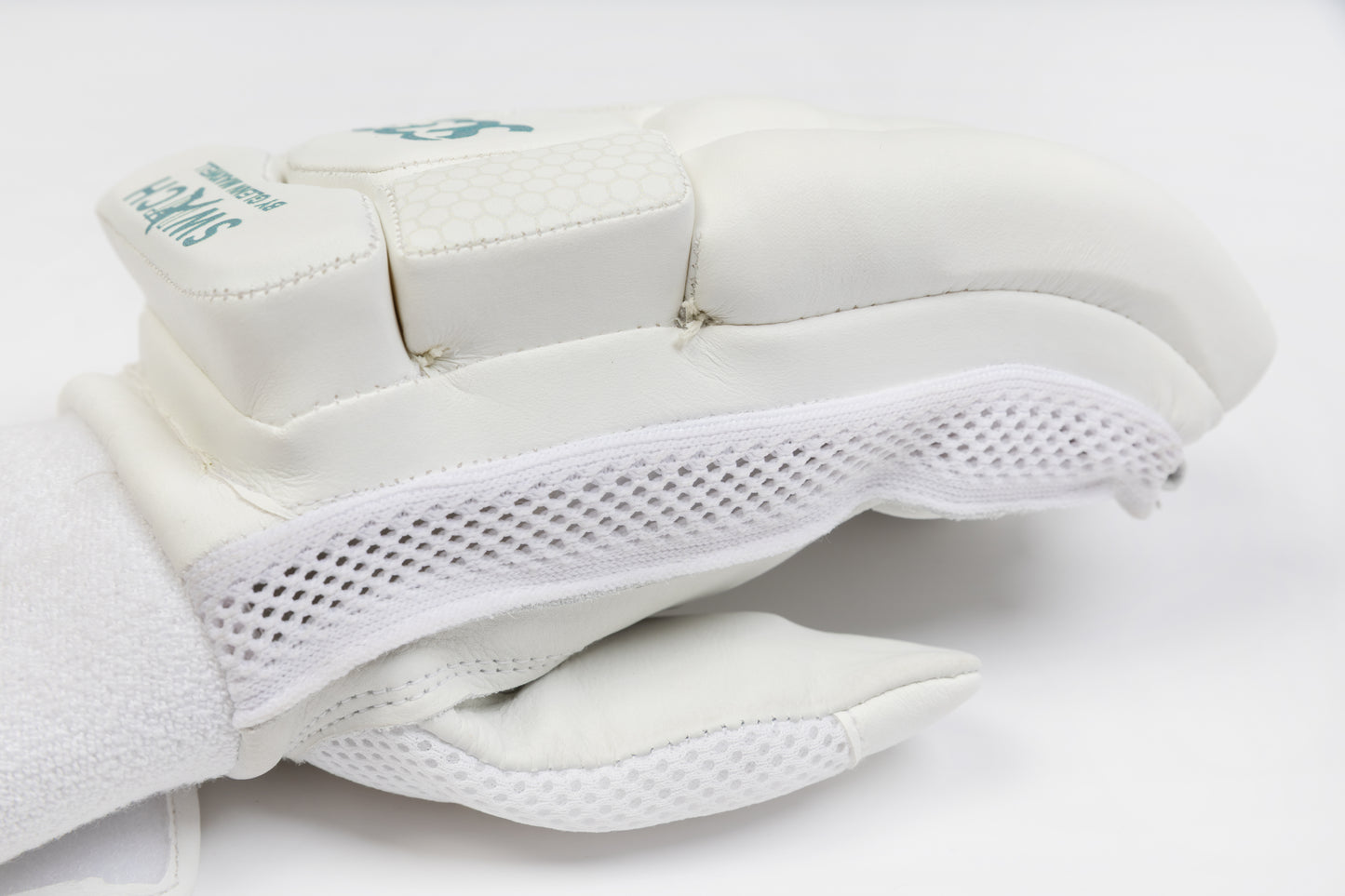 SWITCH Players Batting Gloves